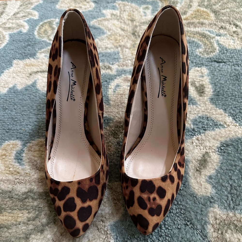 Anne Michelle Leopard Print Heels size 8.5
